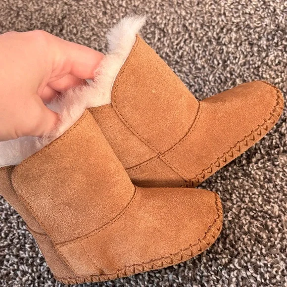 UGG Tan Baby Booties with Plush Lining - Picture 4 of 4